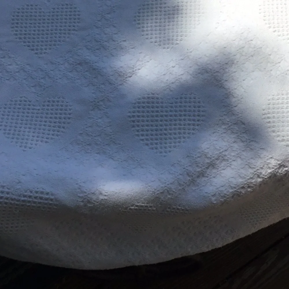 EUC Full/Queen size cream colored bedspread